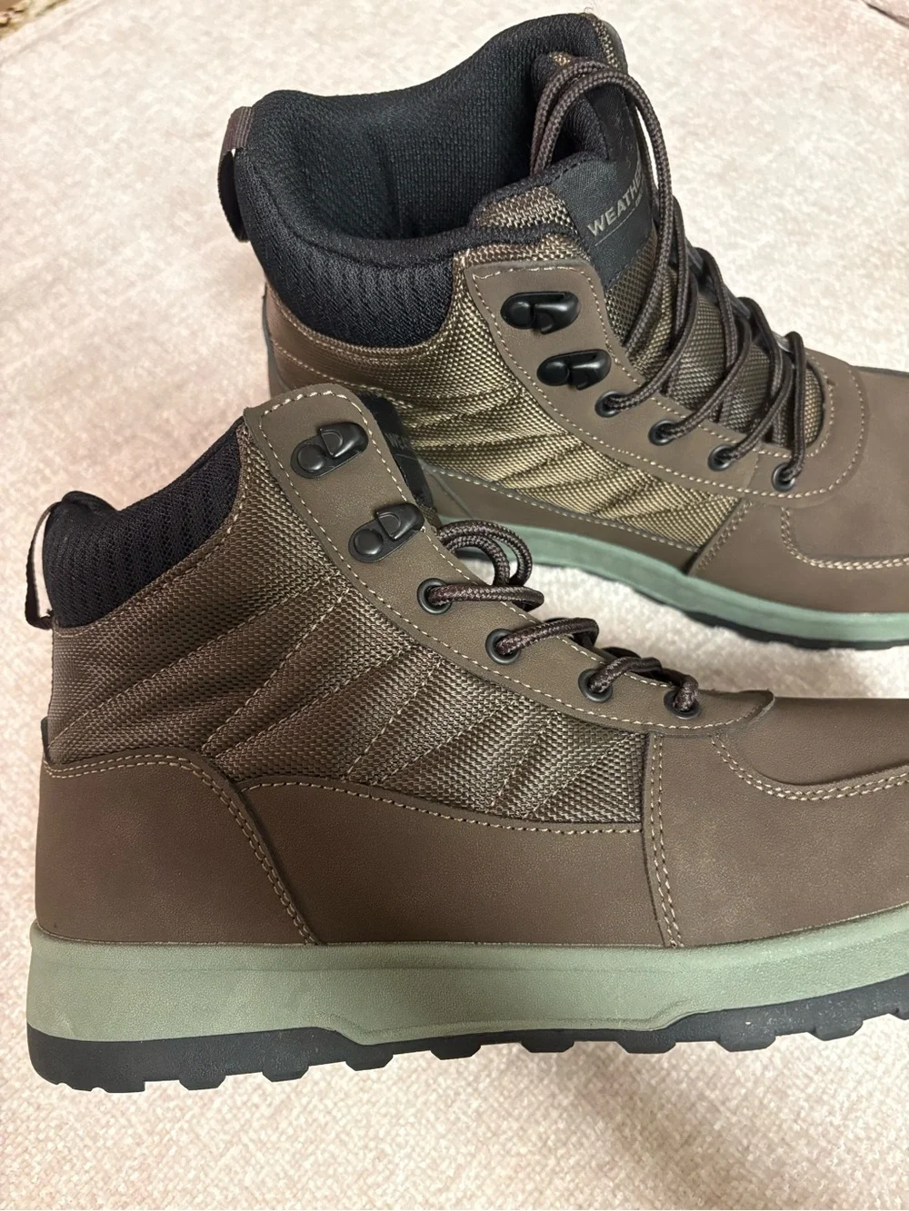 Weatherproof sturdy lace